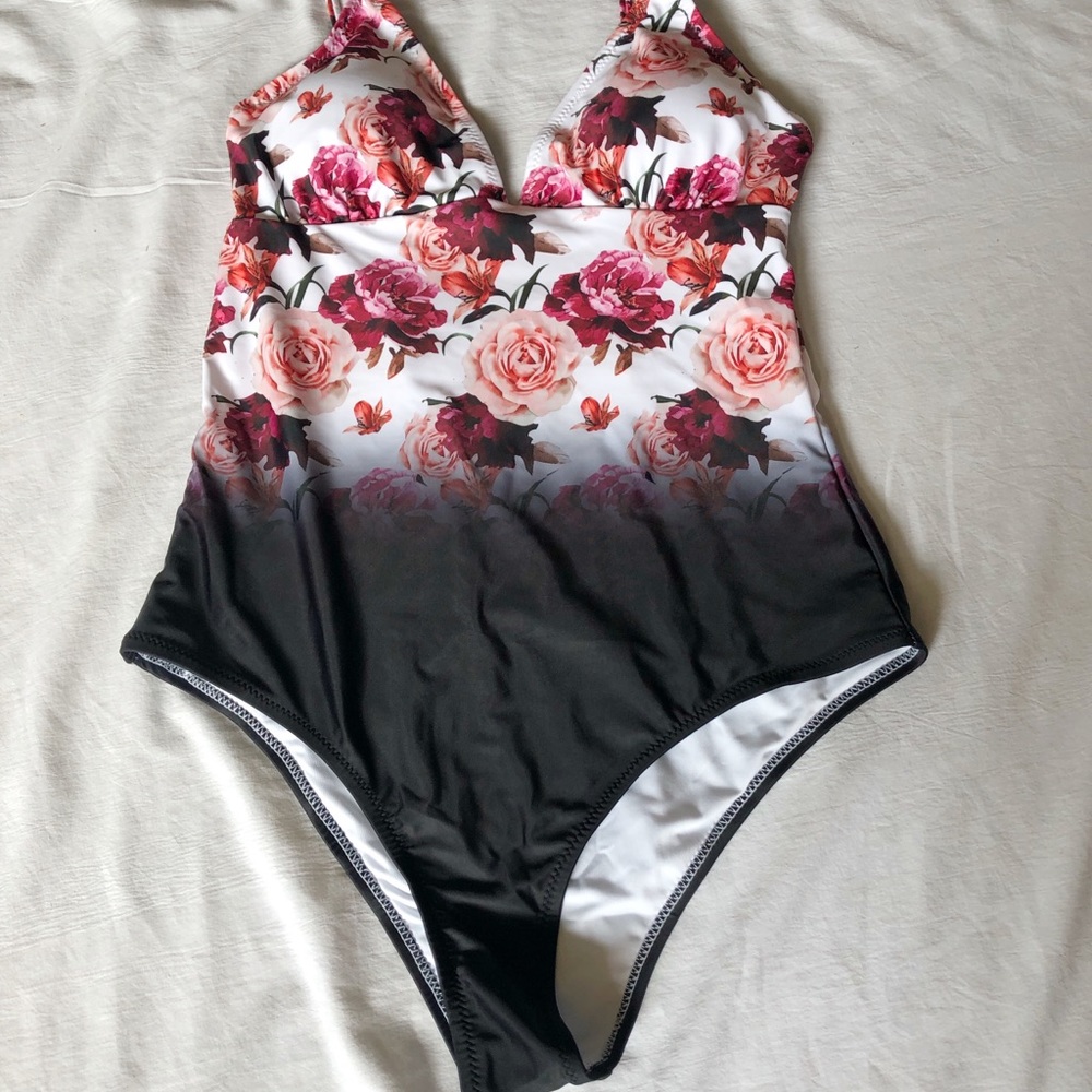 Cup she one piece flowers faded into black